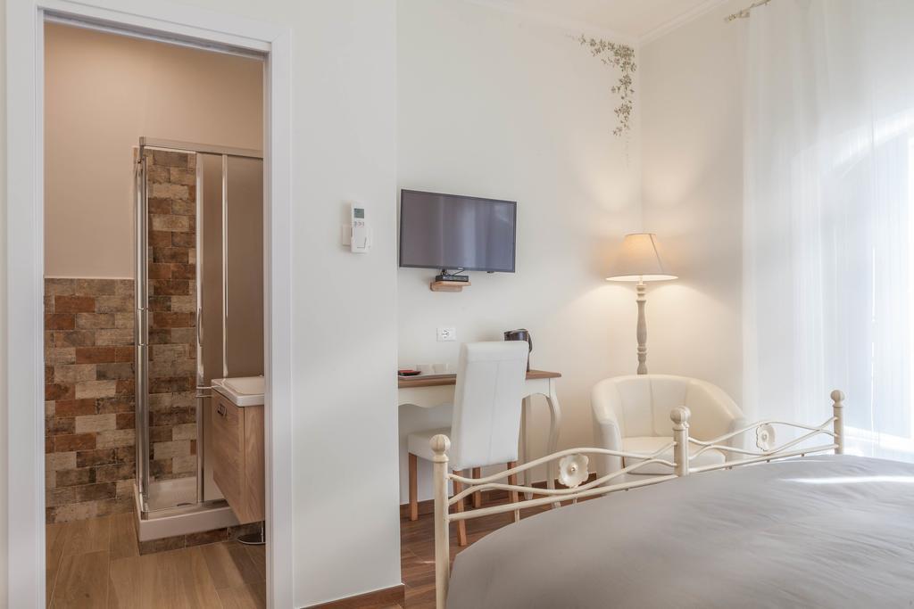 Donna Margherita Rome Suite & Rooms Exterior photo