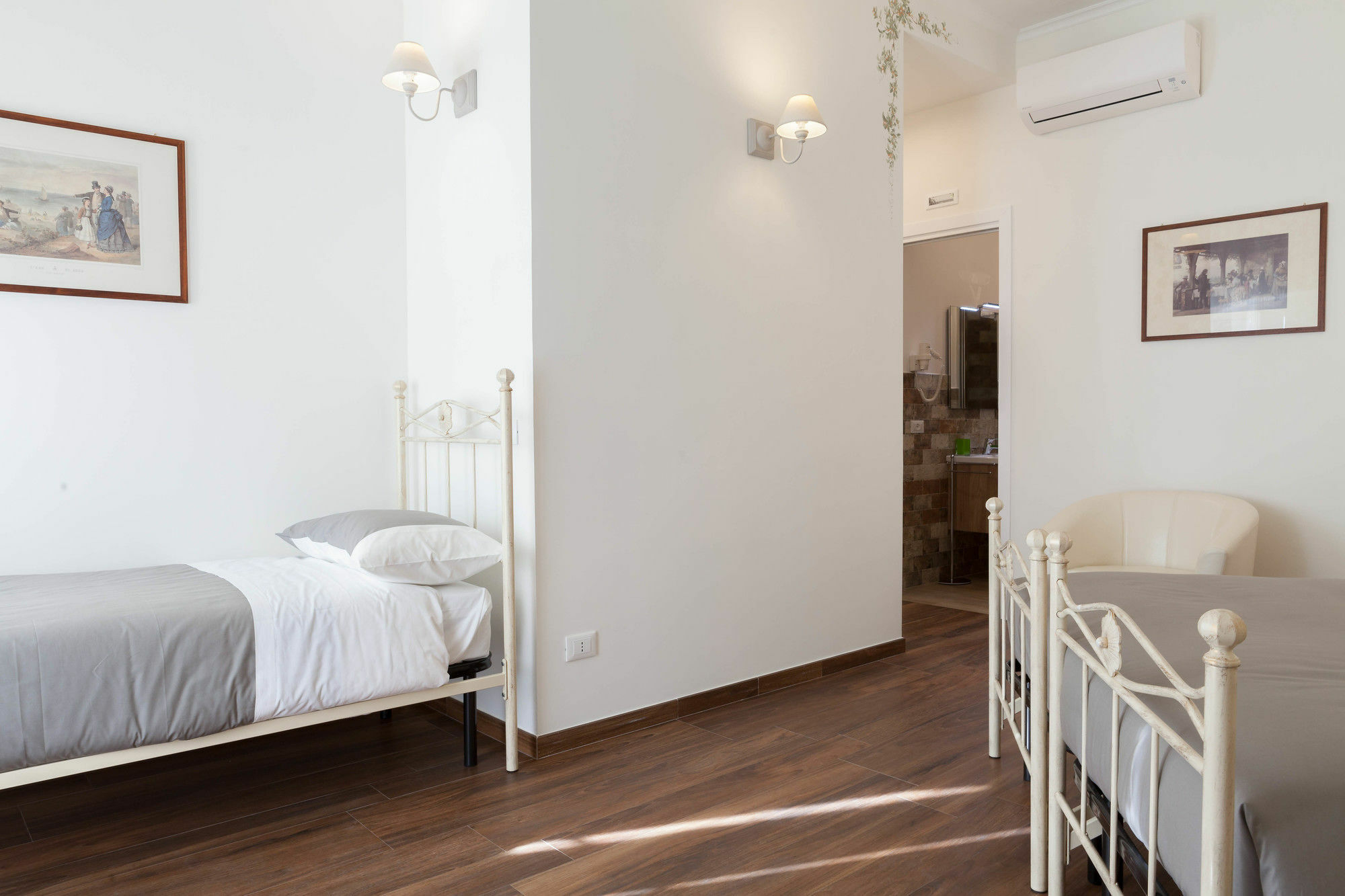 Donna Margherita Rome Suite & Rooms Exterior photo